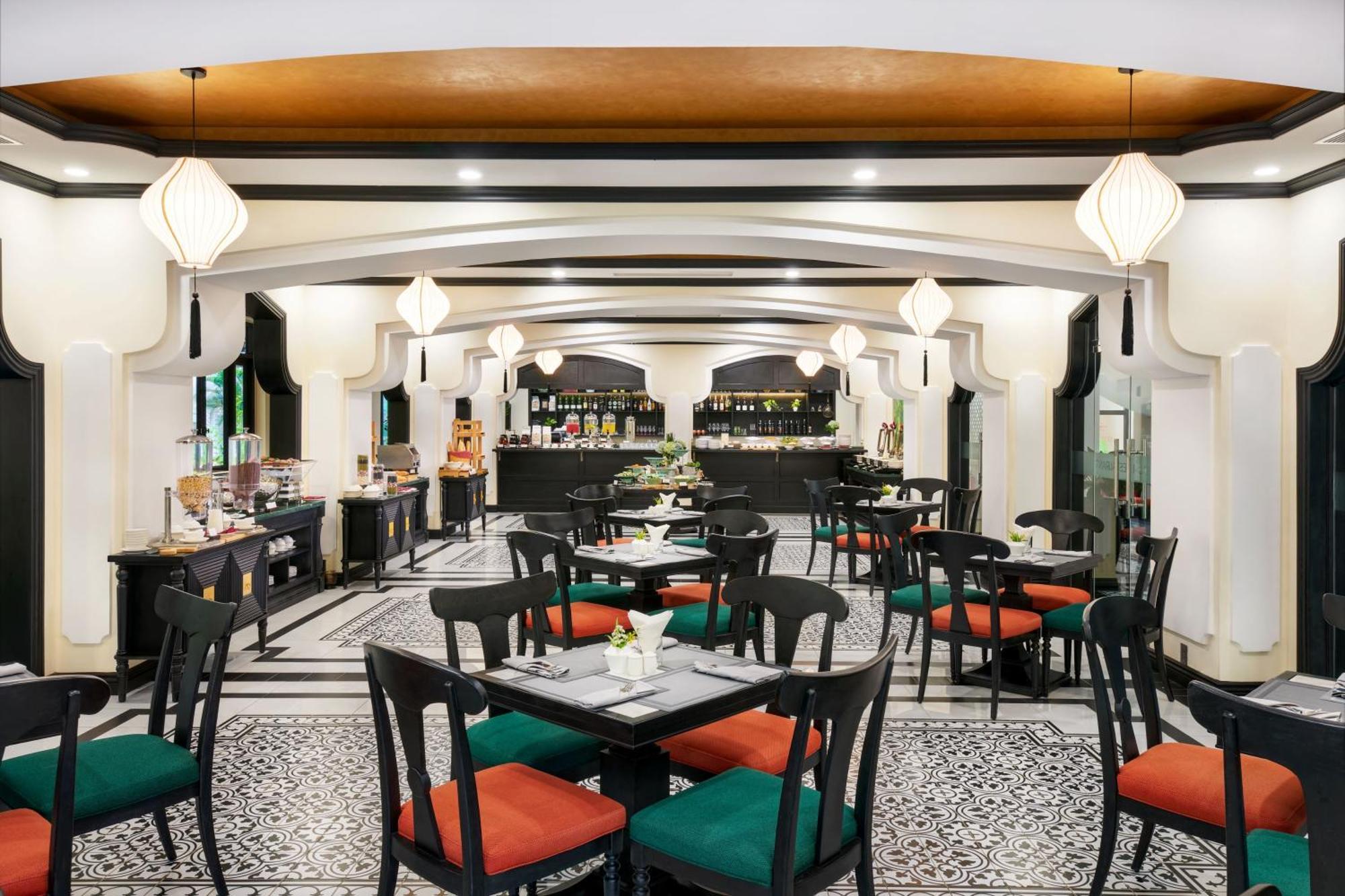 Hotel Anmira & By The Unlimited Collection 5*