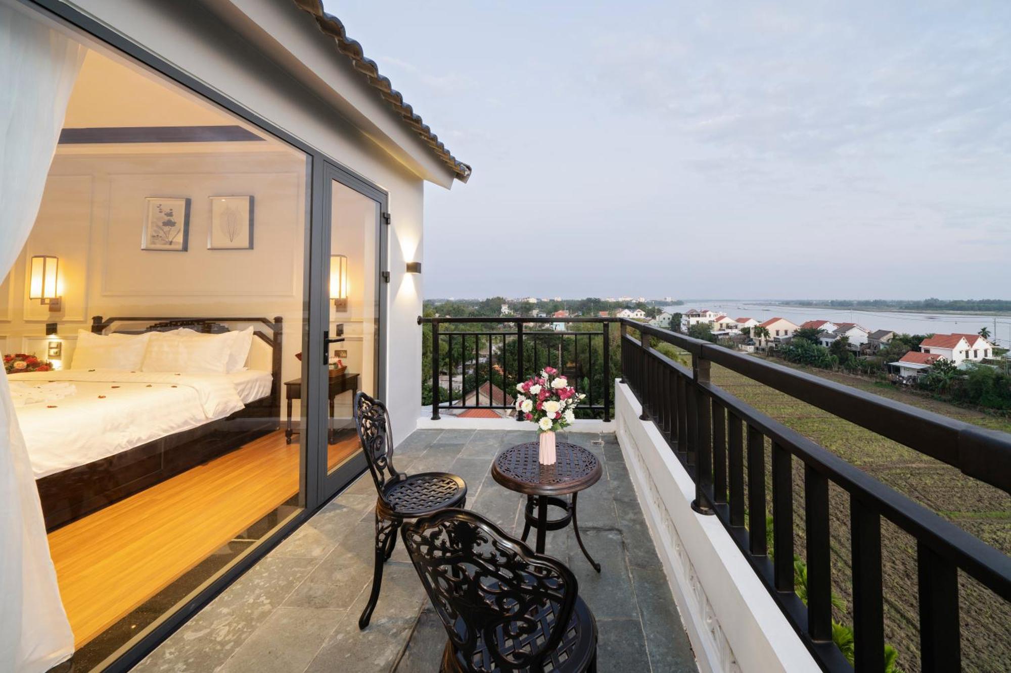 Eco Lux Riverside & Hoi An