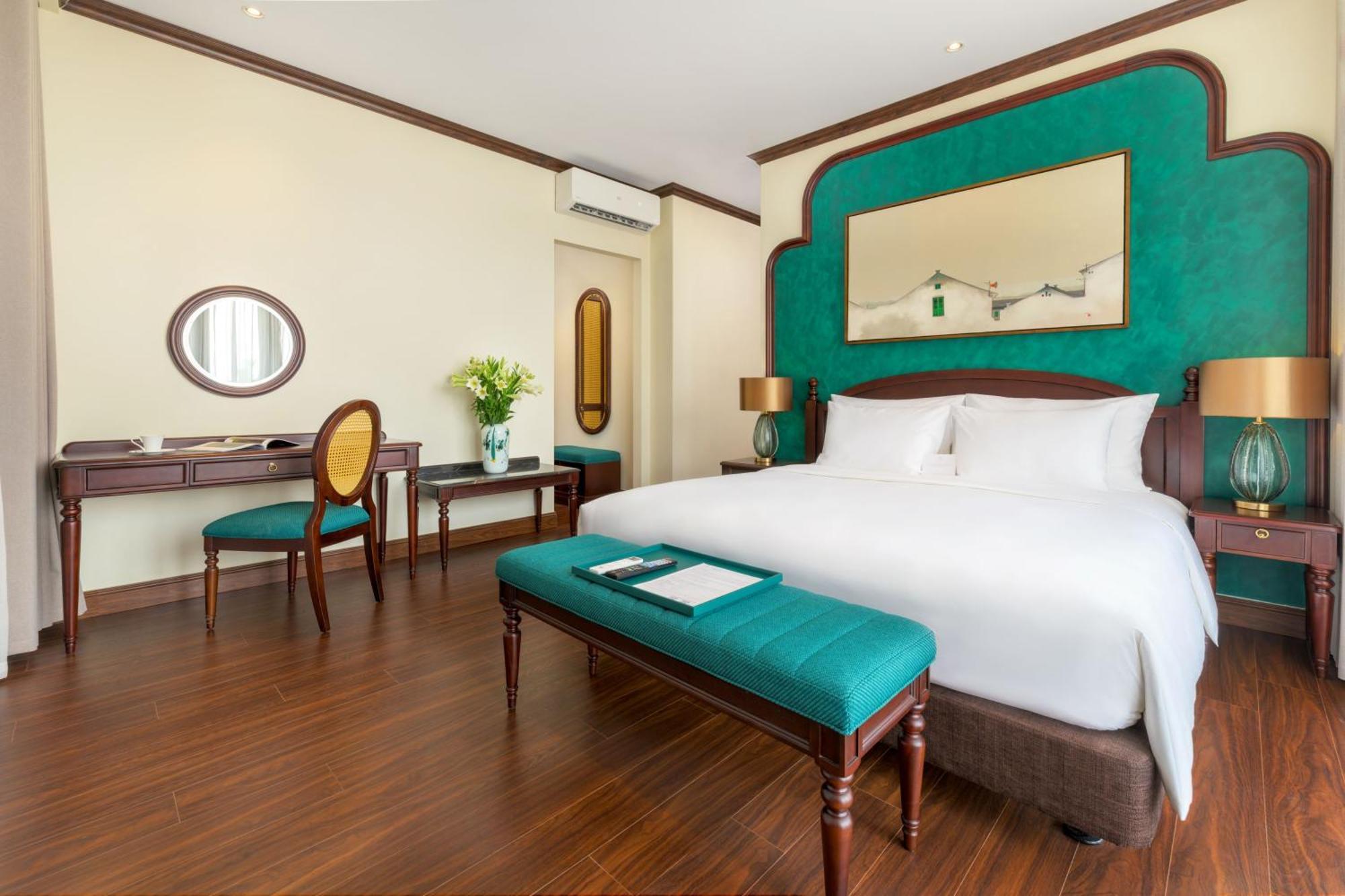 Anmira & By The Unlimited Collection Hotel 5*