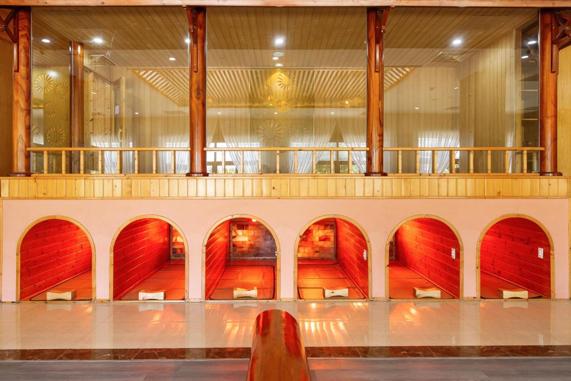 The Pearl Aparthotel