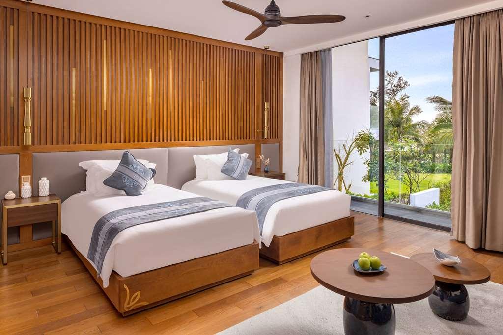 Wyndham Royal Beachfront