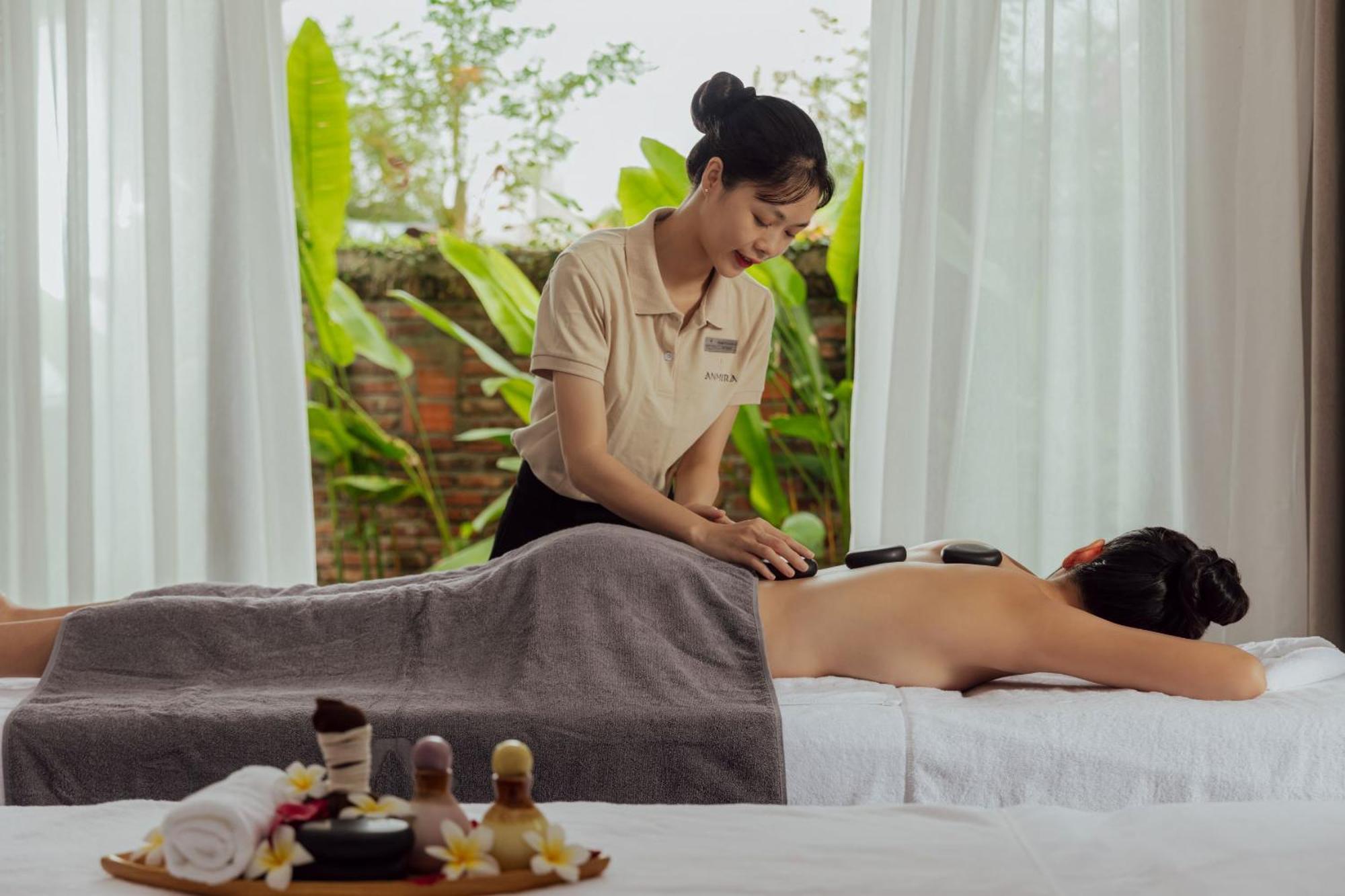 Anmira & By The Unlimited Collection Hoi An