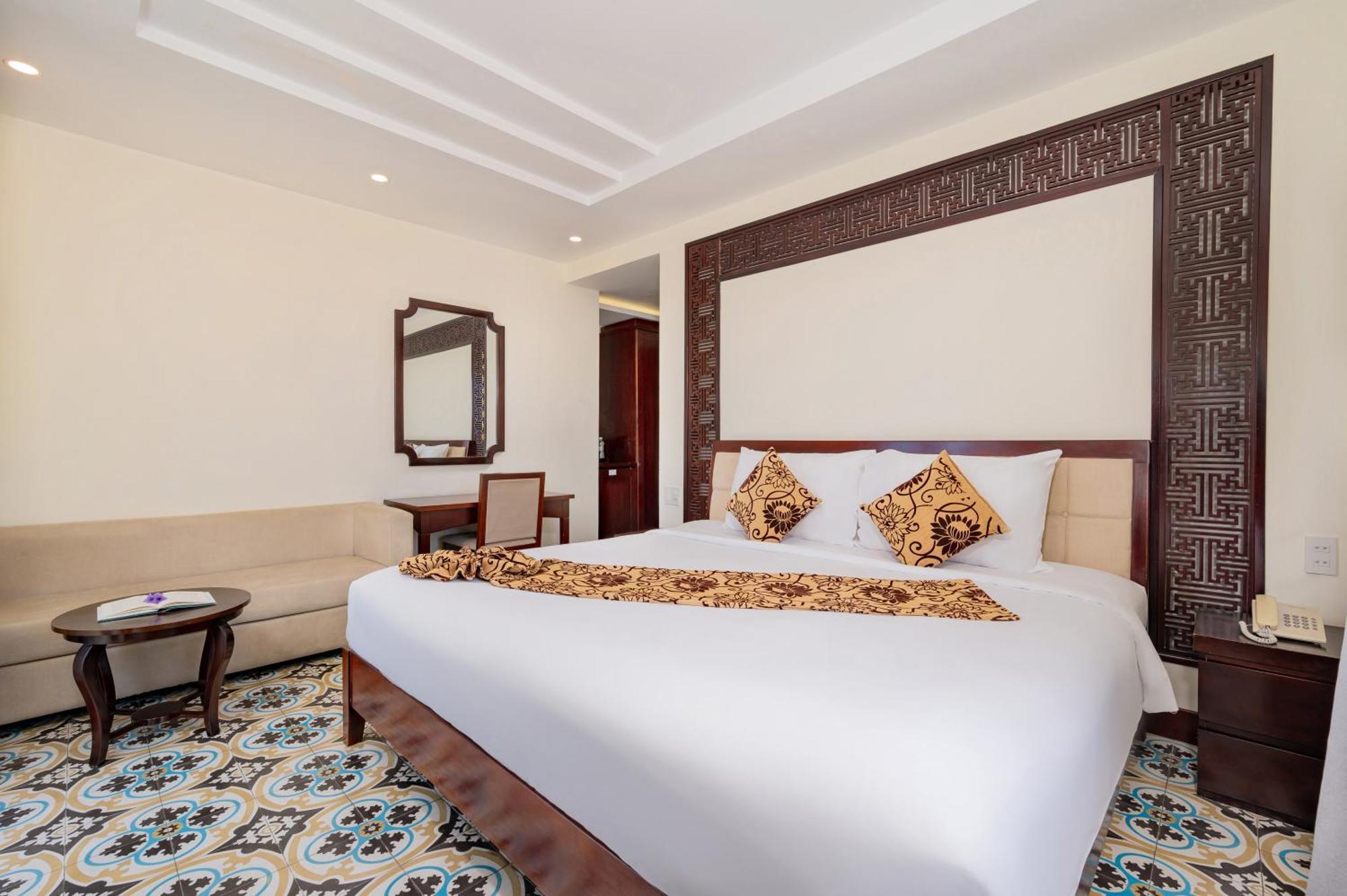 Hotel Canal House 3*