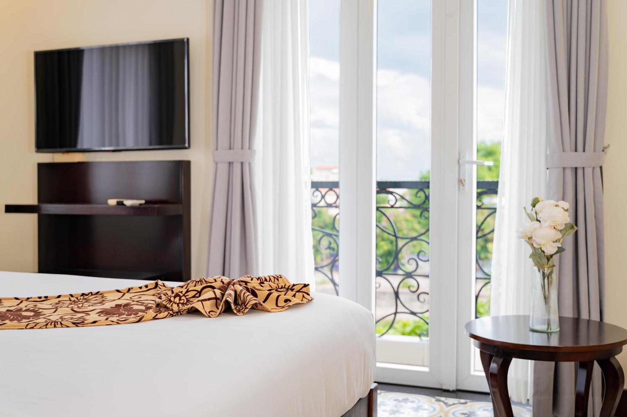 Canal House Hoi An