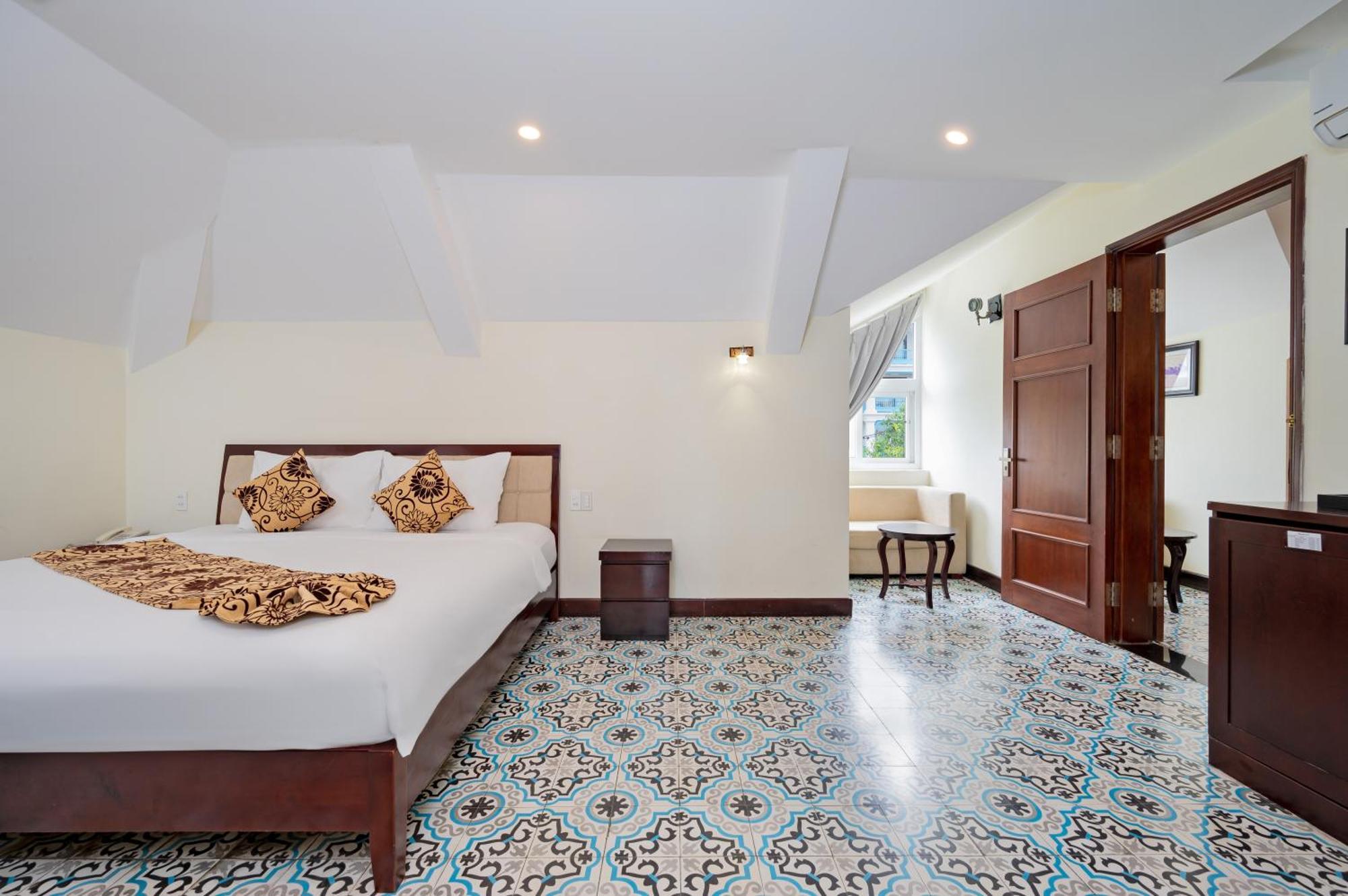 Canal House Hotel