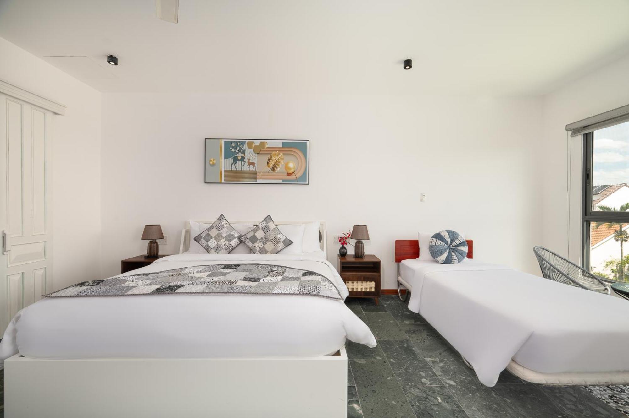 Bs Jade Hotel 4*