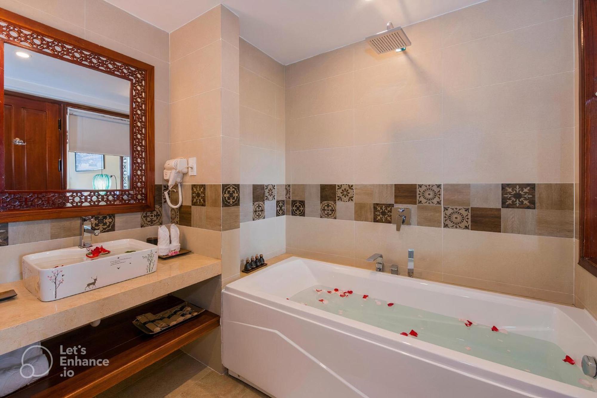 Myson Boutique & Hoi An
