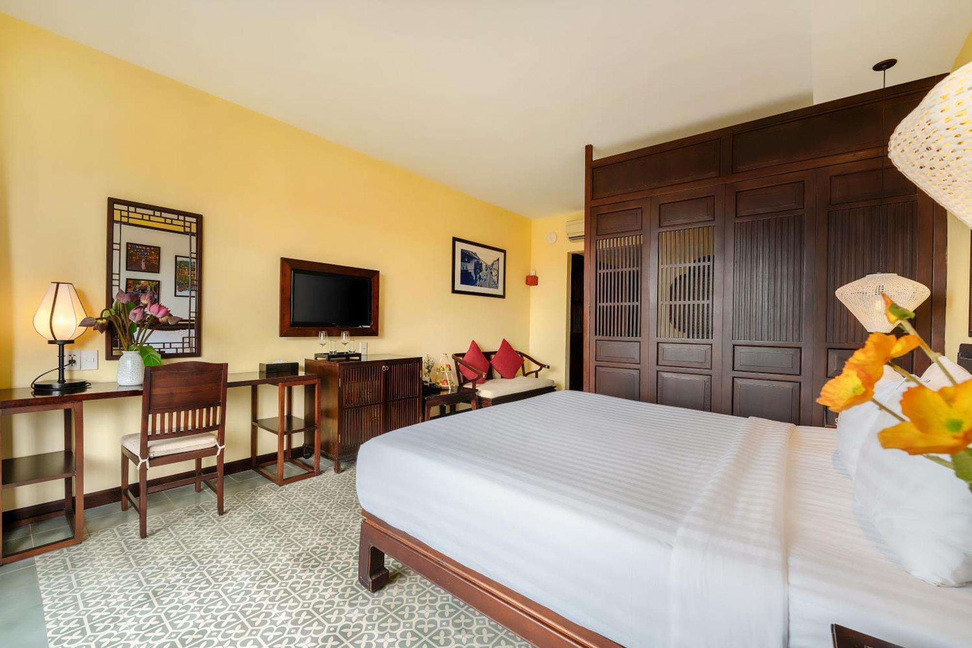 Boutique & Hoi An