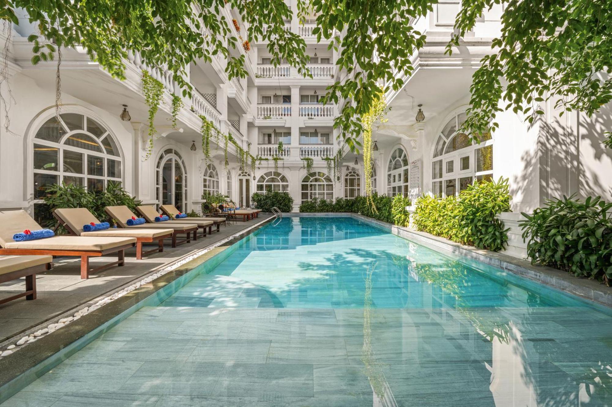 Blue Sky Boutique & Hotel 4*
