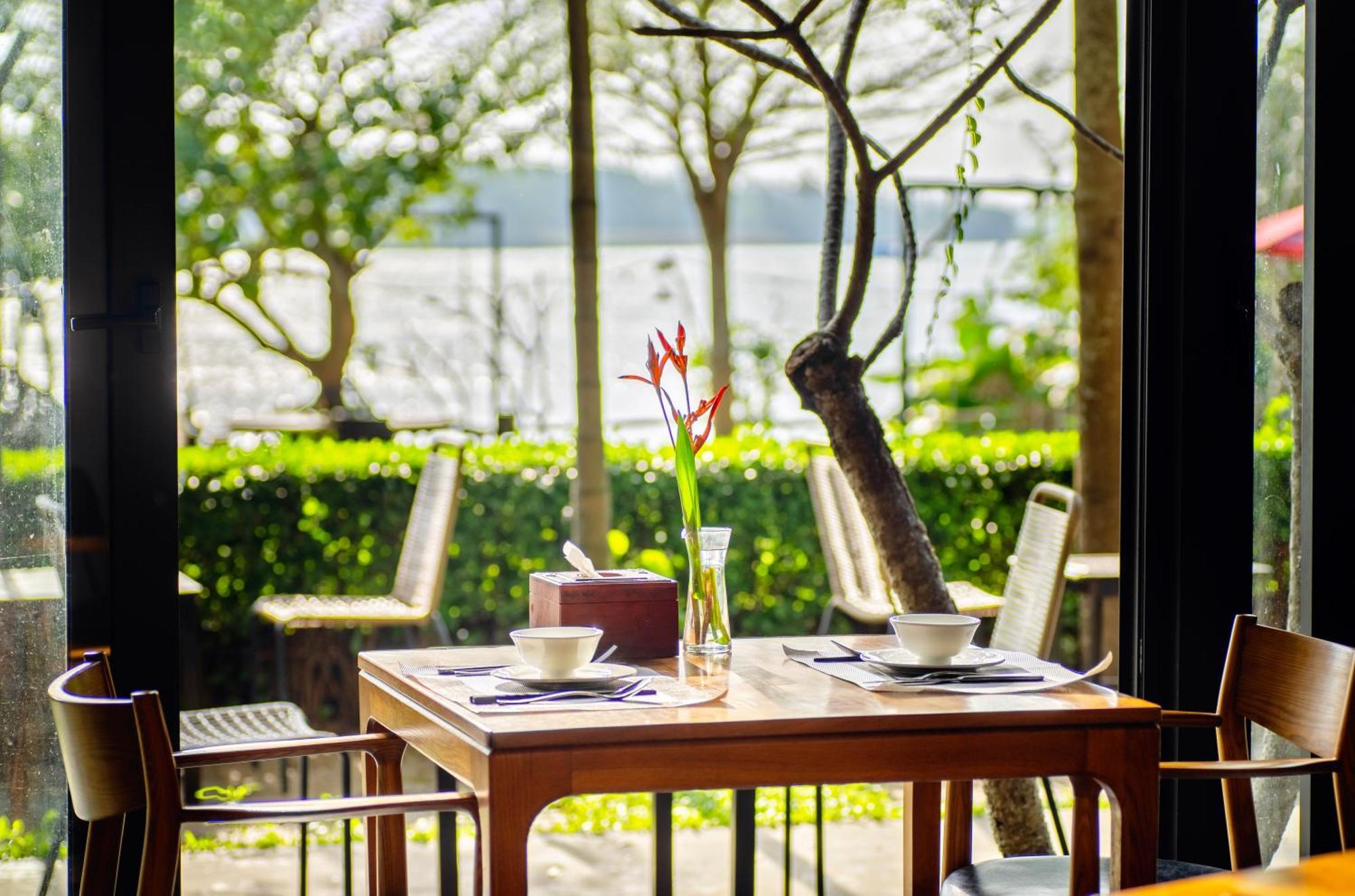 Serene Riverside Hotel 4*
