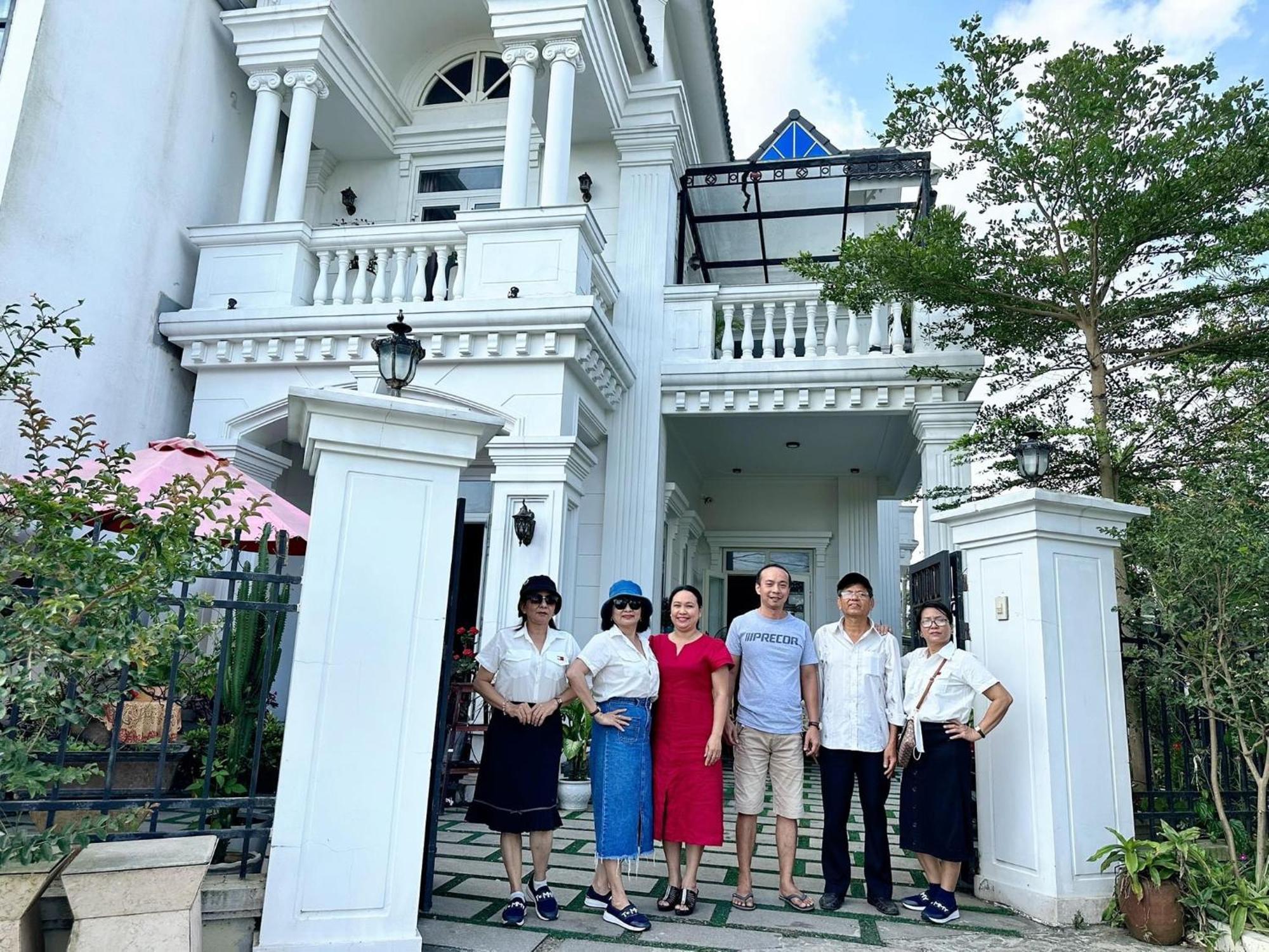 Khách sạn The Arch *