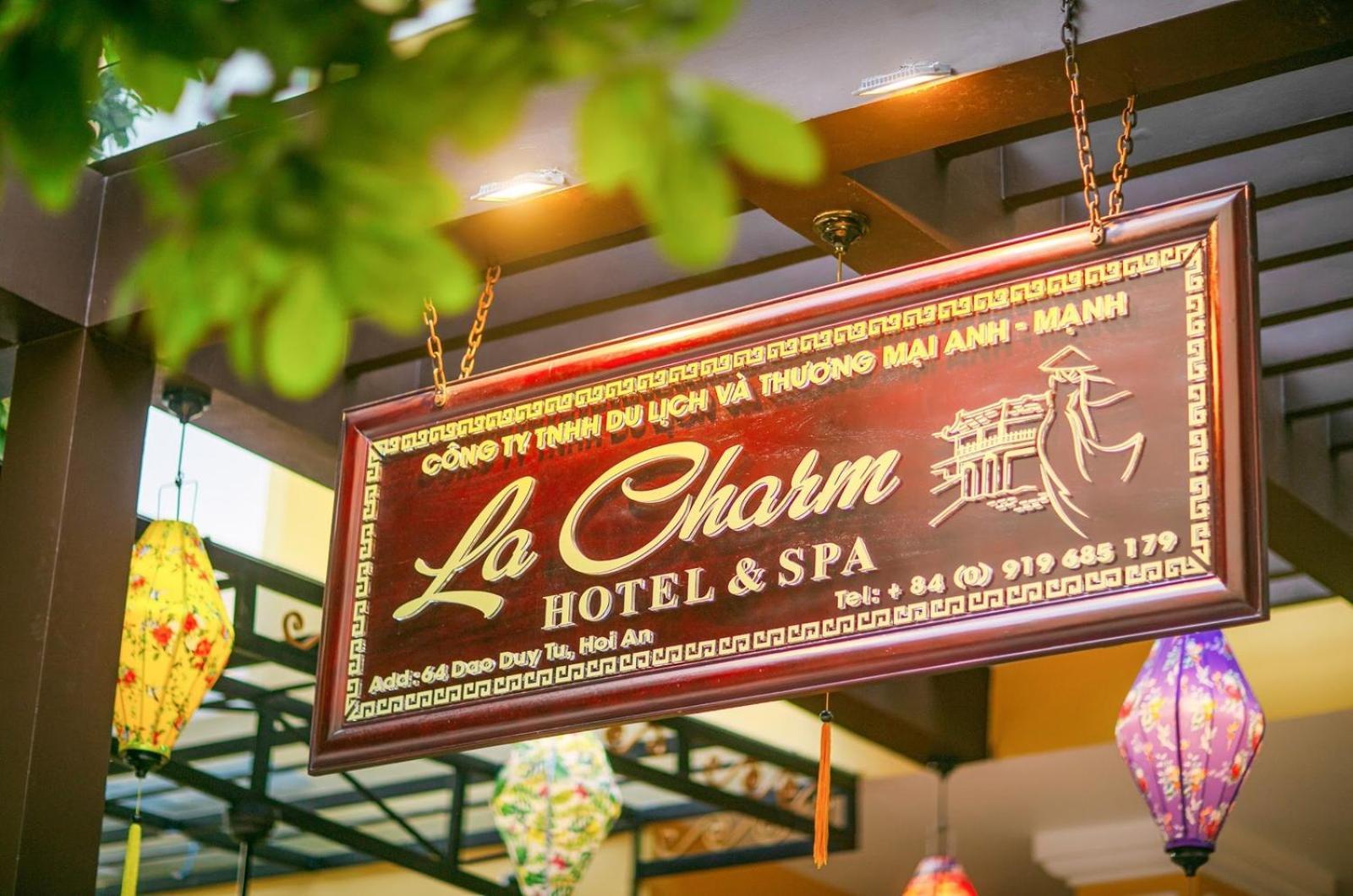 Hotel La Charm & 4*