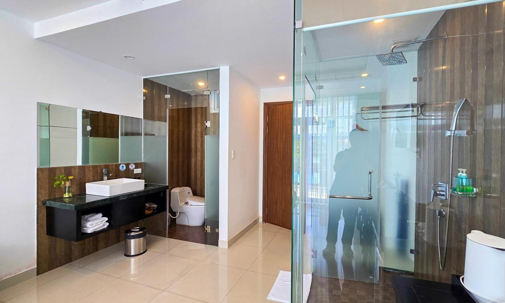 Riverside White House Boutique Hotel