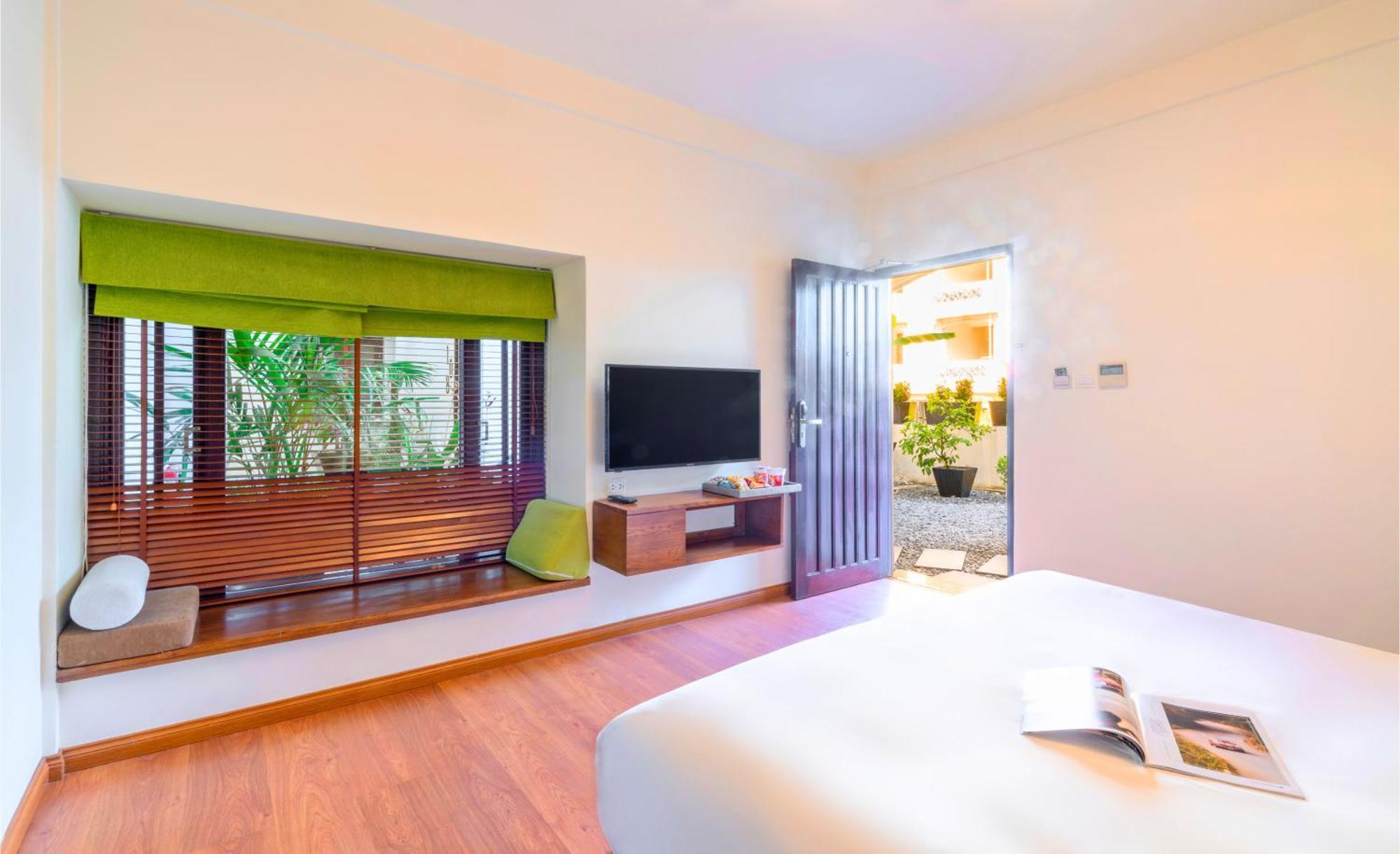 Elites Riverside & Hotel 4*