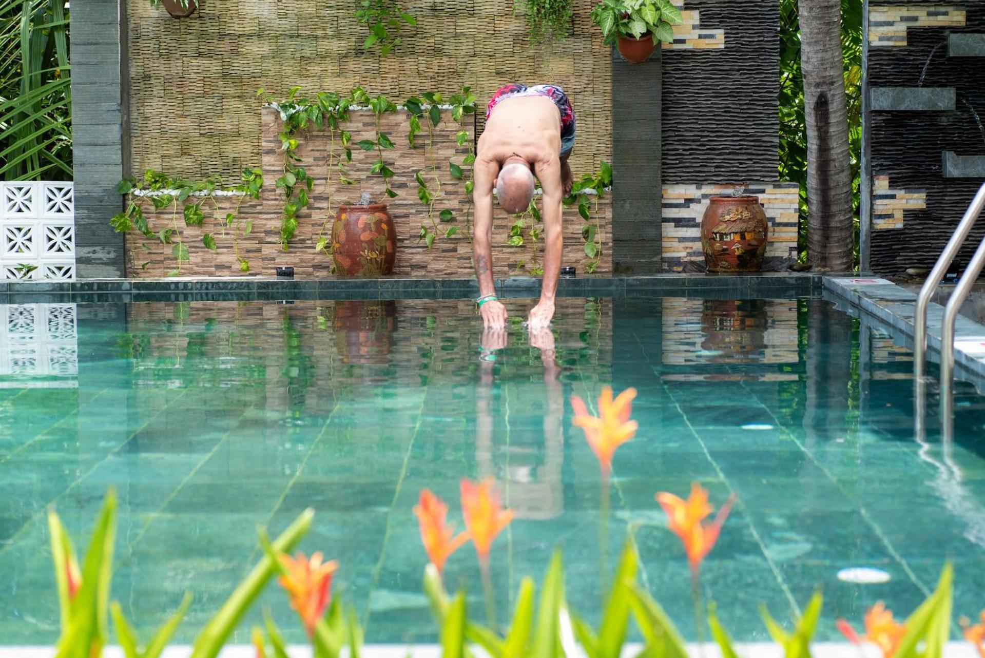 Raon Garden & Pool Hotel