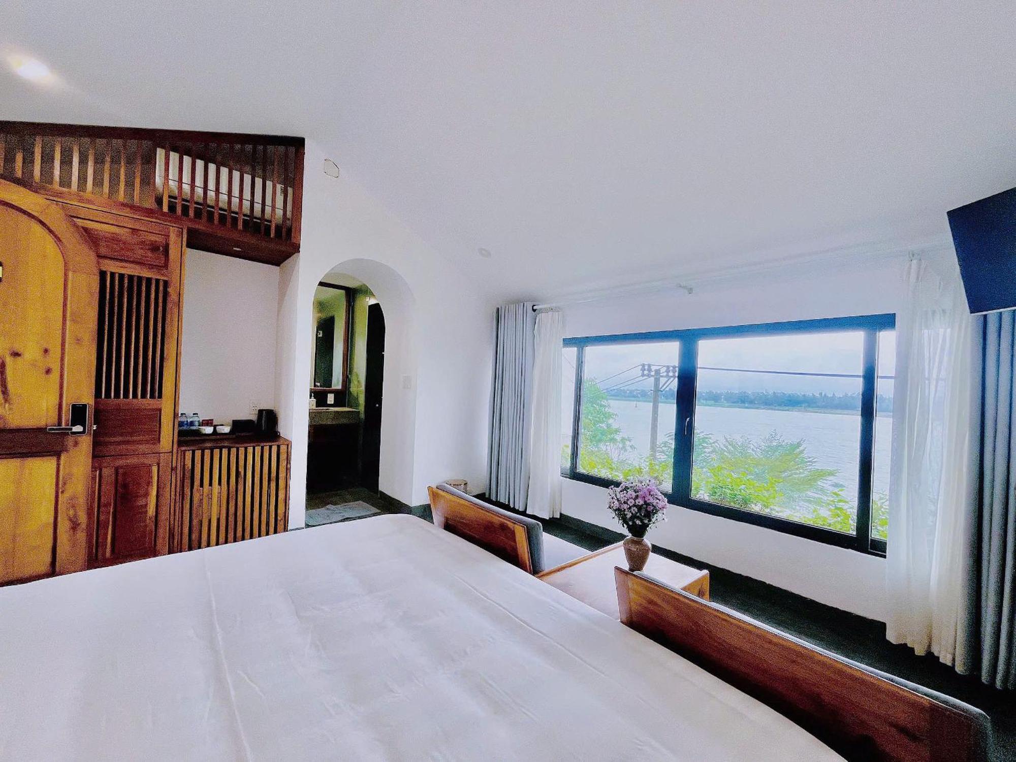 Hotel Serene Riverside 4*
