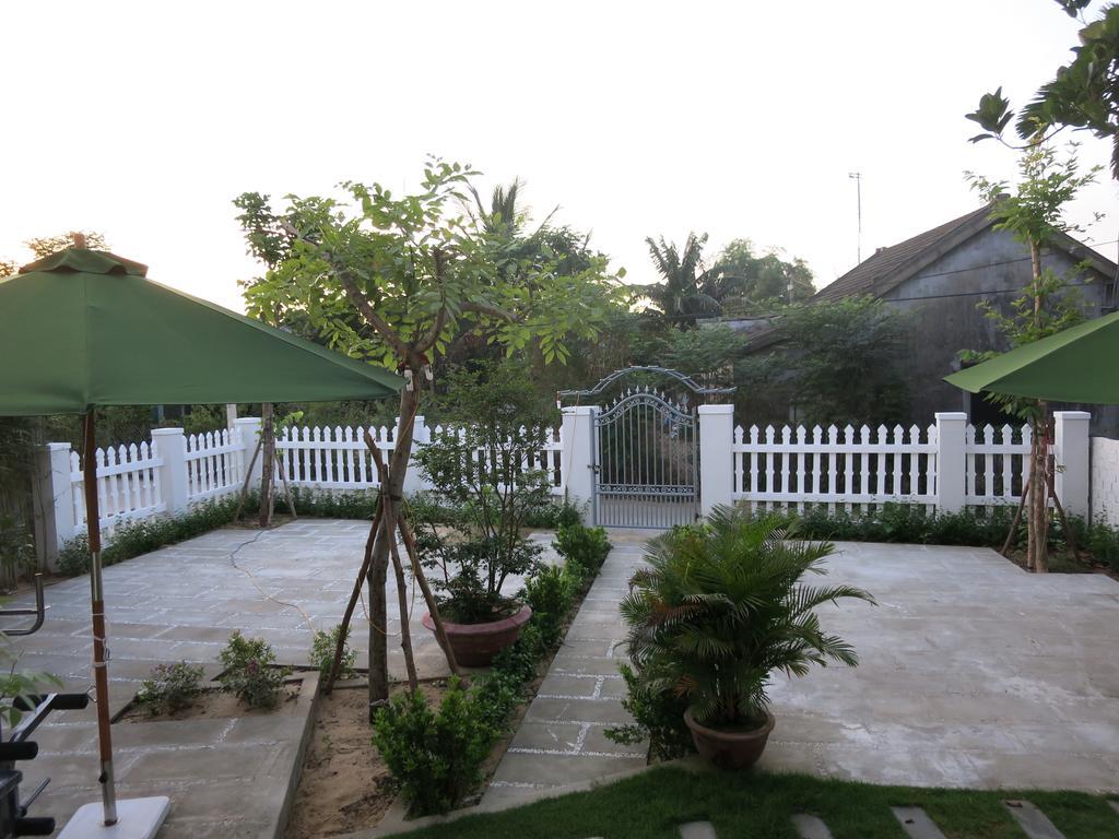 Homestay Flame Flowers *