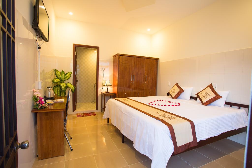 Homestay Holy Land