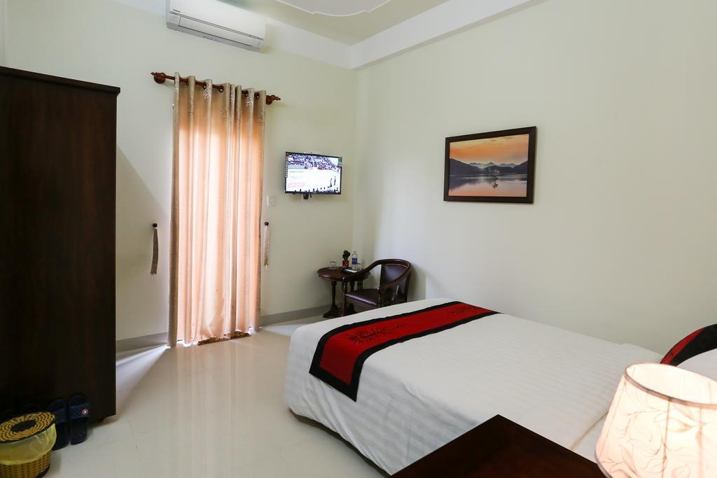 Viet Nhat Homestay *