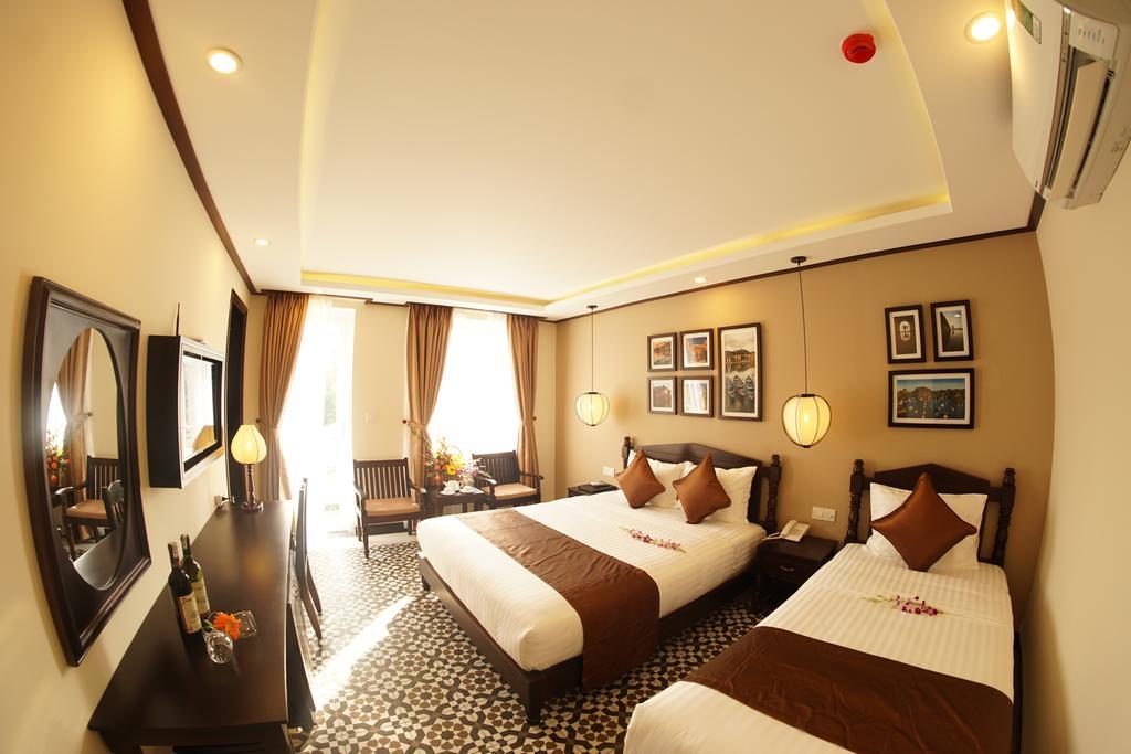 Golden Bell Backpacker & Pool Bar * Hoi An