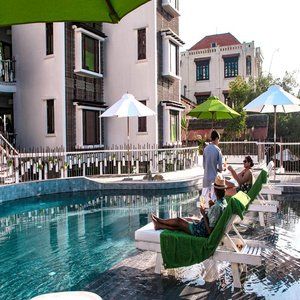 Hotel Elites Riverside & 4*