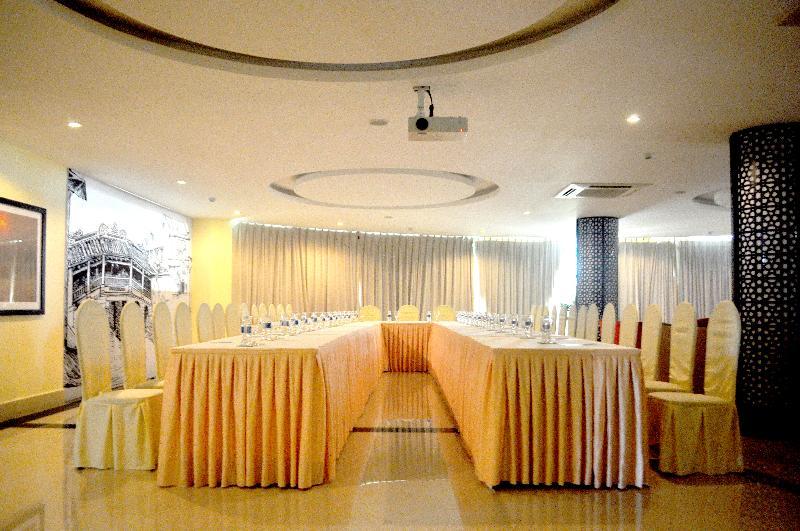Mulberry Collection Silk Marina Imperial Wing Hotel