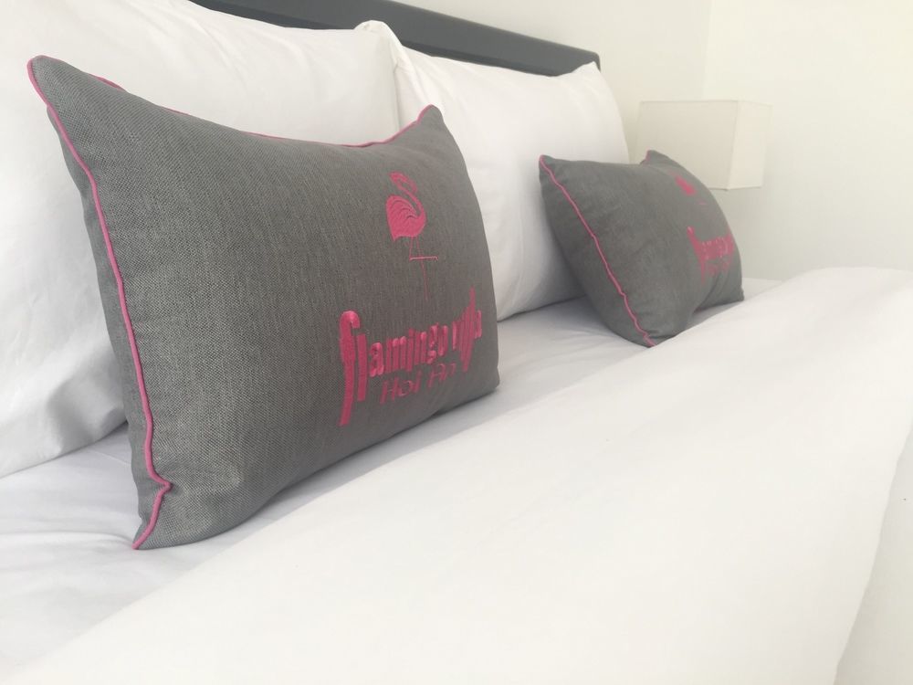 Pousada Flamingo - Big With Balcony - Close To Old Town 200m & Temple Bridge - Large Outside Pool For Sun Bathing *