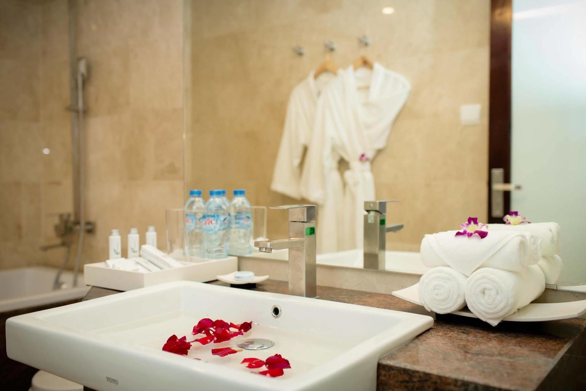 Hotel Elites Riverside & Hoi An