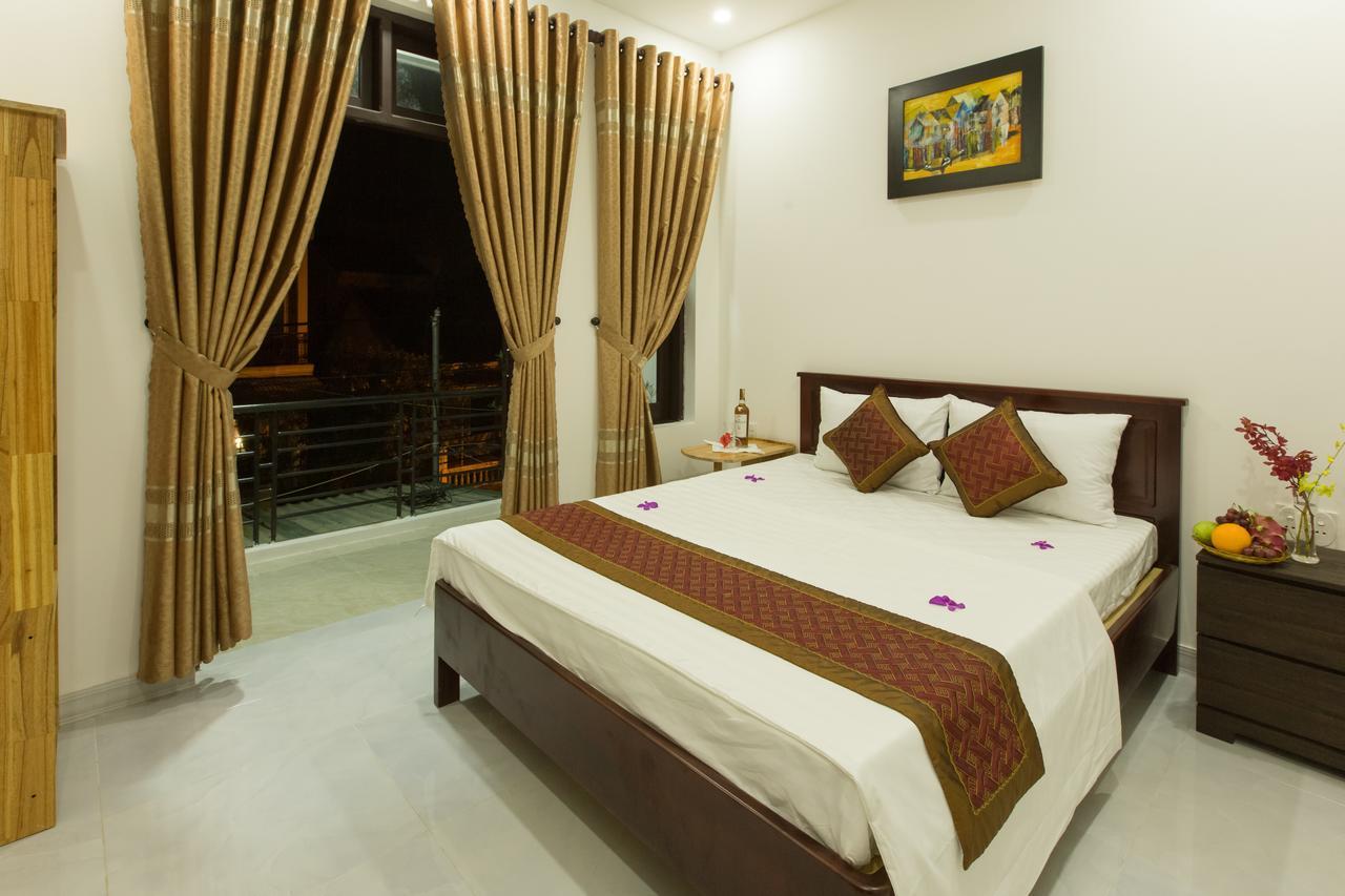 Golden Bee Bed & Breakfast 2*