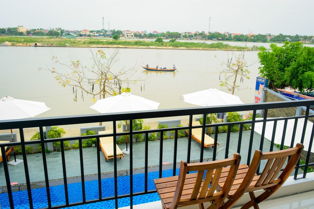 Riverside White House Boutique Hotel