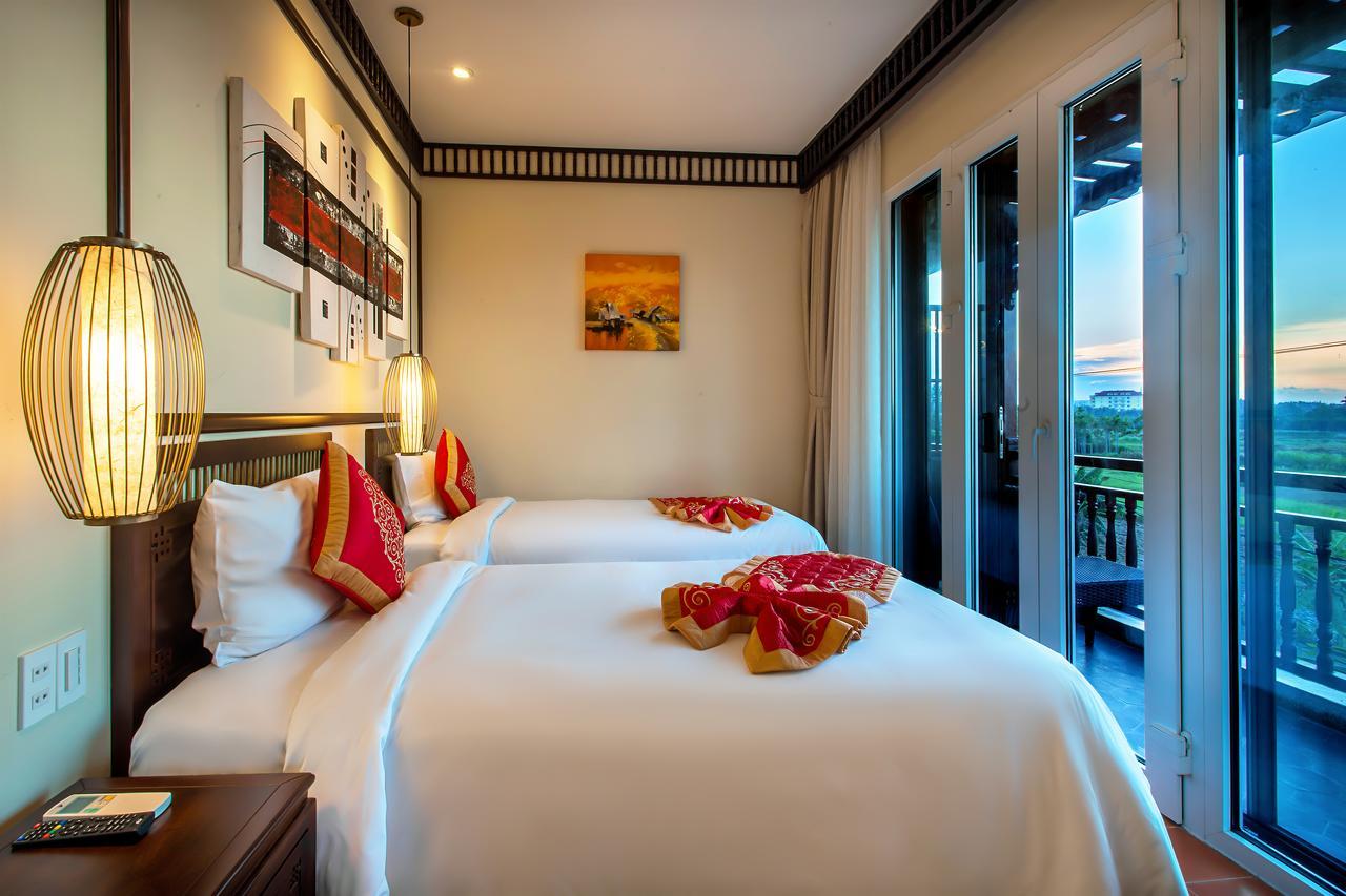 Field Boutique & 4*