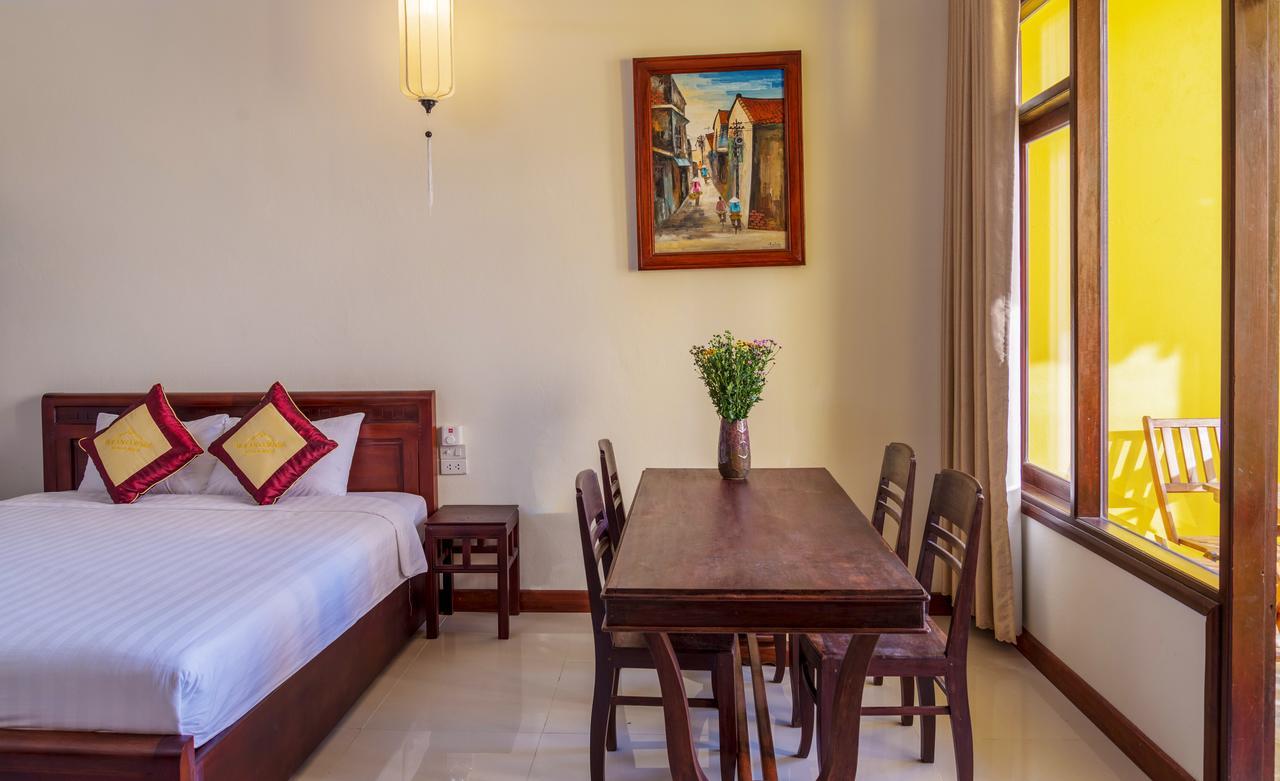 Corner Homestay *