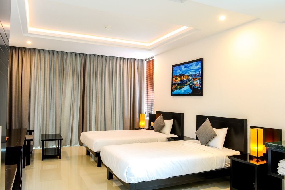 Riverside White House Hotel 3*