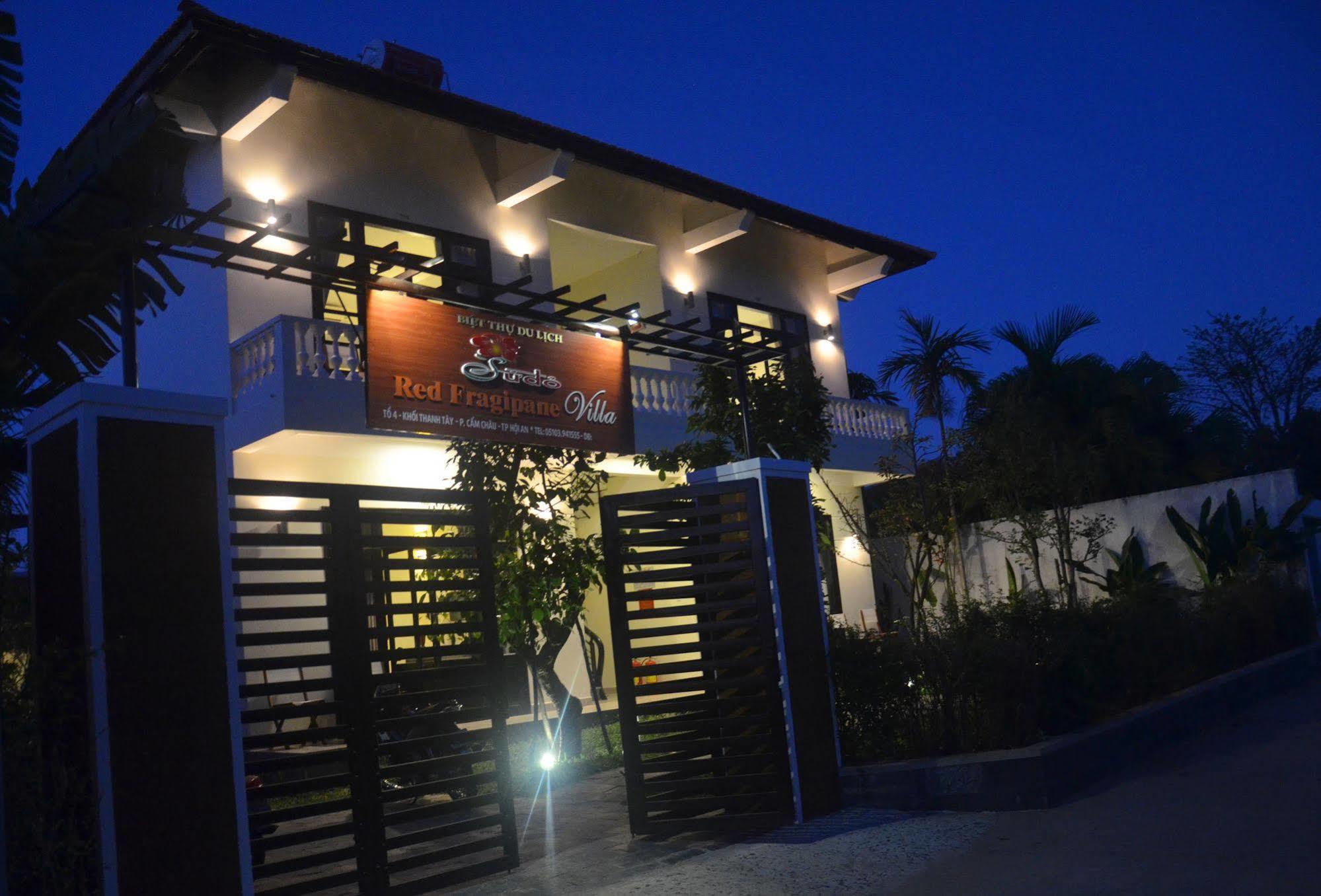 Red Frangipani Villa *