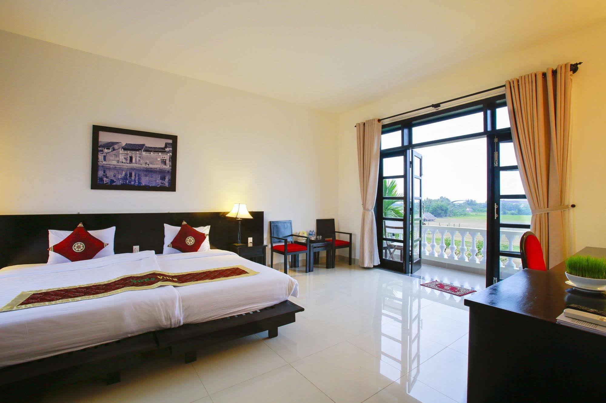 Red Frangipani Villa *