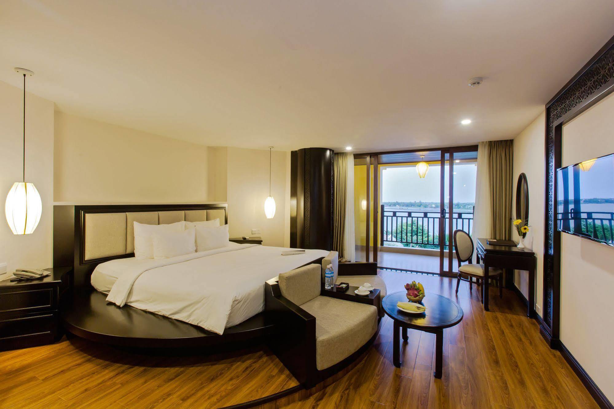 Hotel Mulberry Collection Silk Marina Imperial Wing