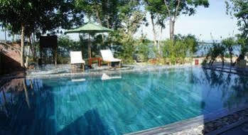 Serene Riverside Hotel Hoi An