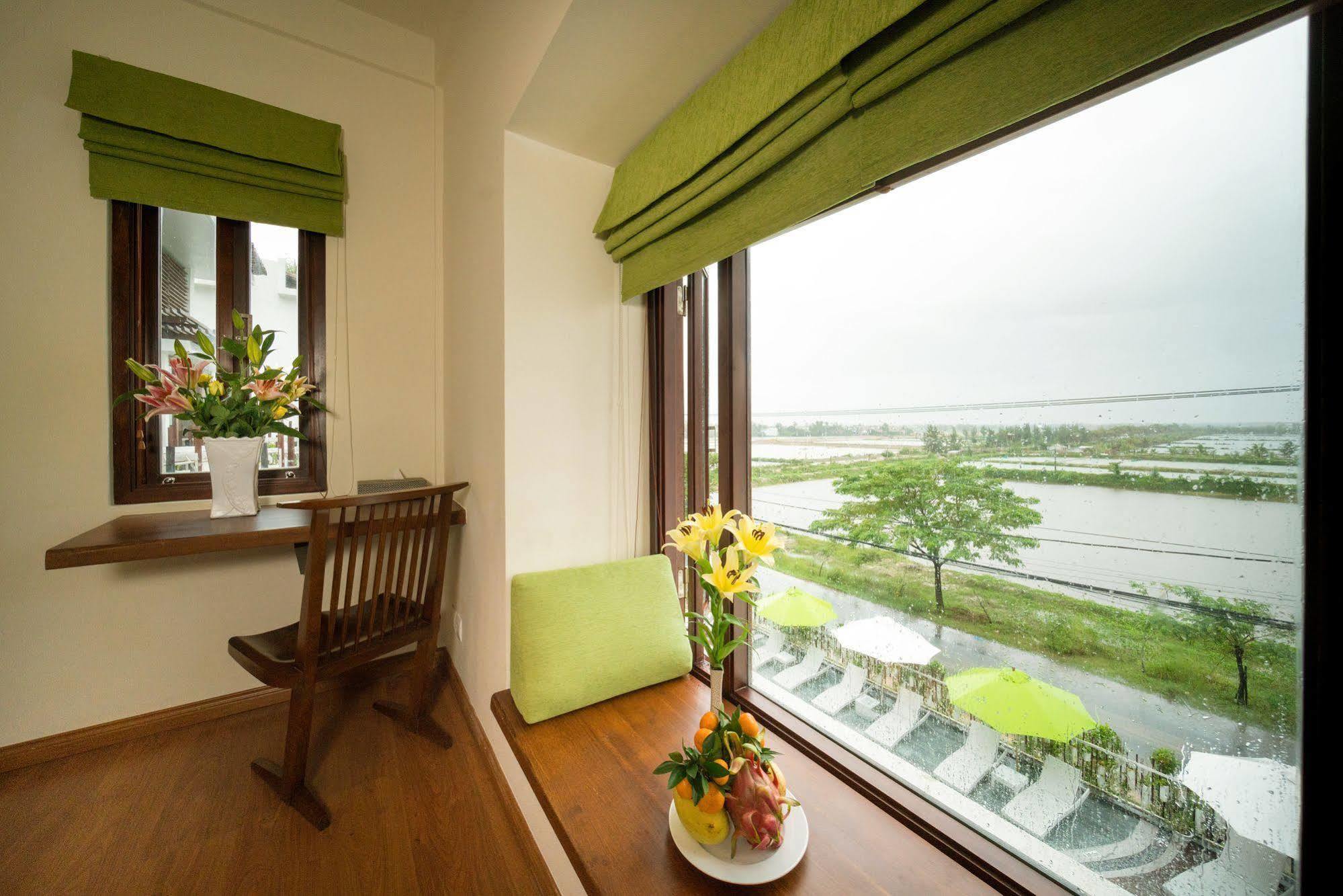Hotel Elites Riverside &