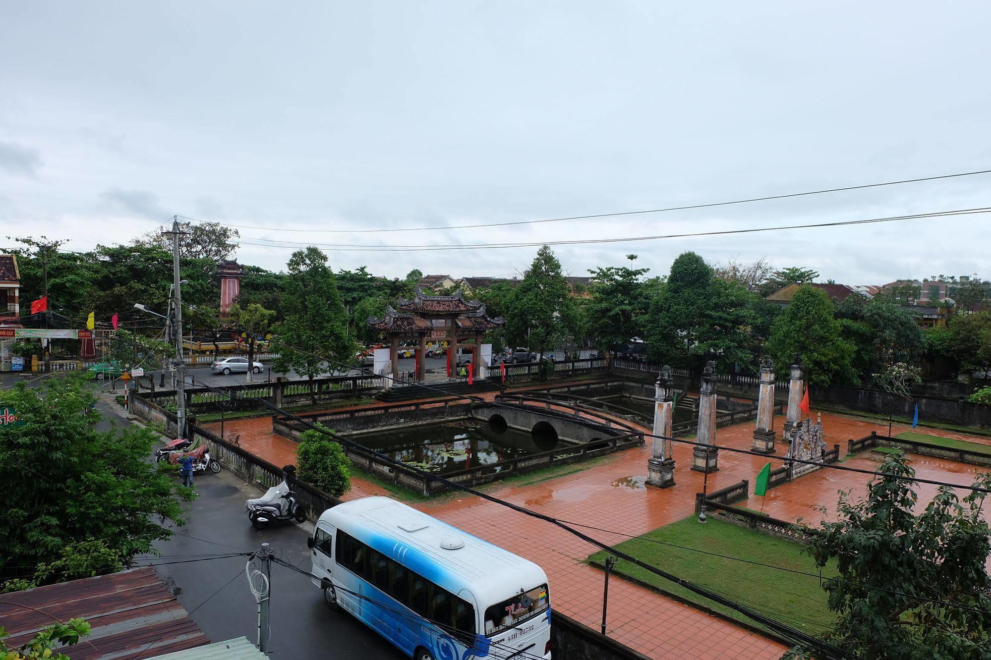 Champa Hotel