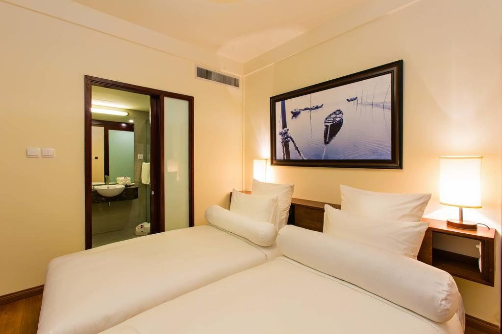 Elites Riverside & 4* Hoi An