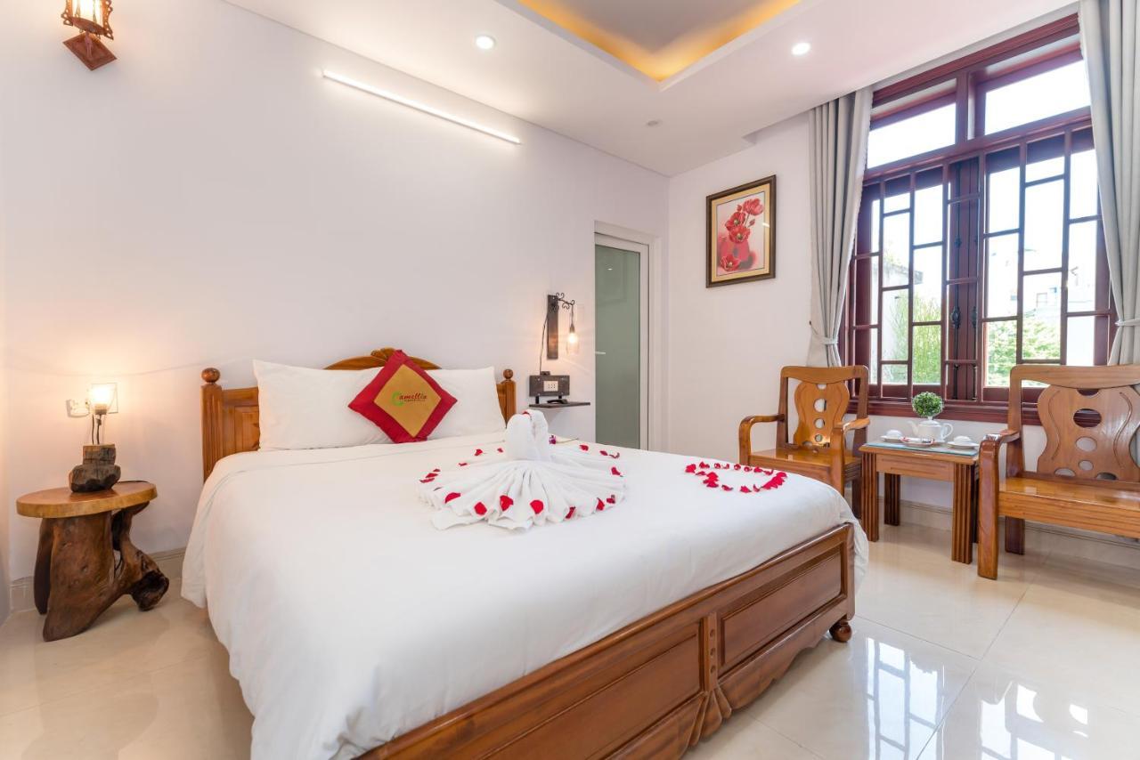 Camellia Flavor Hotel