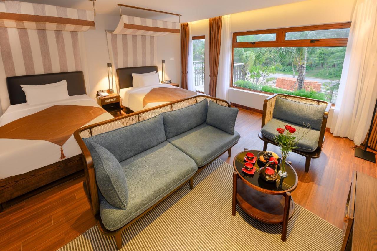 The Blossom Ocean Front &