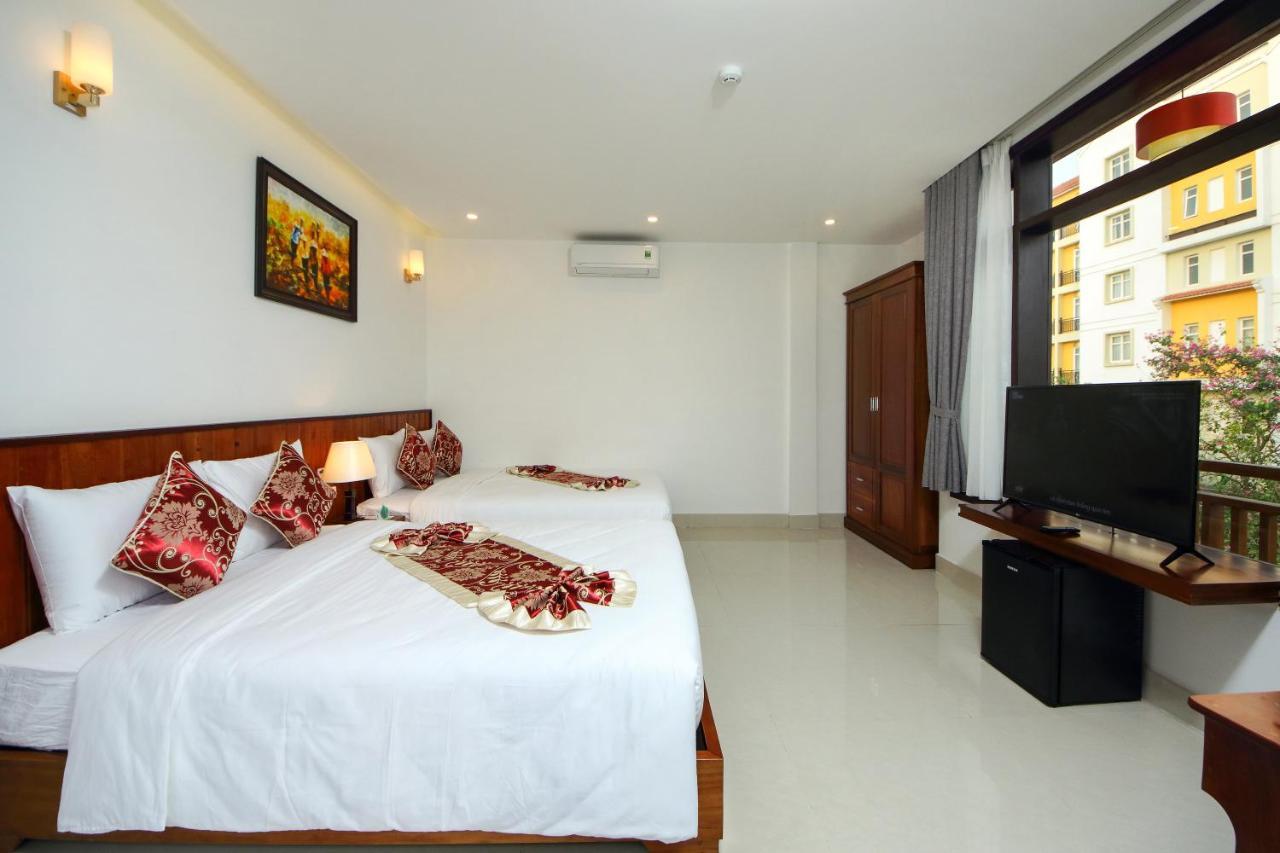Threeway Riverside Khách sạn 3*