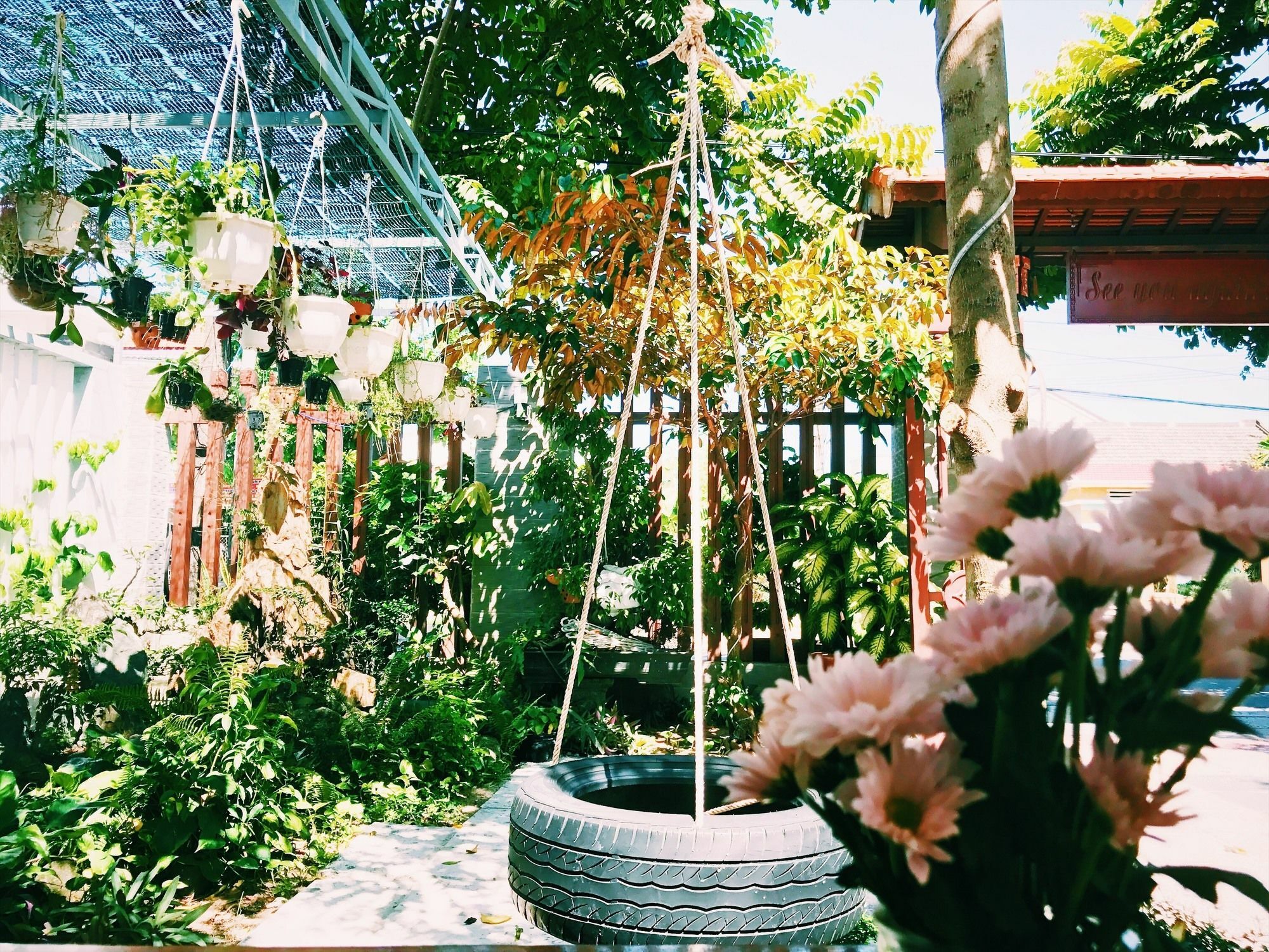 Camellia Flavor Hotel