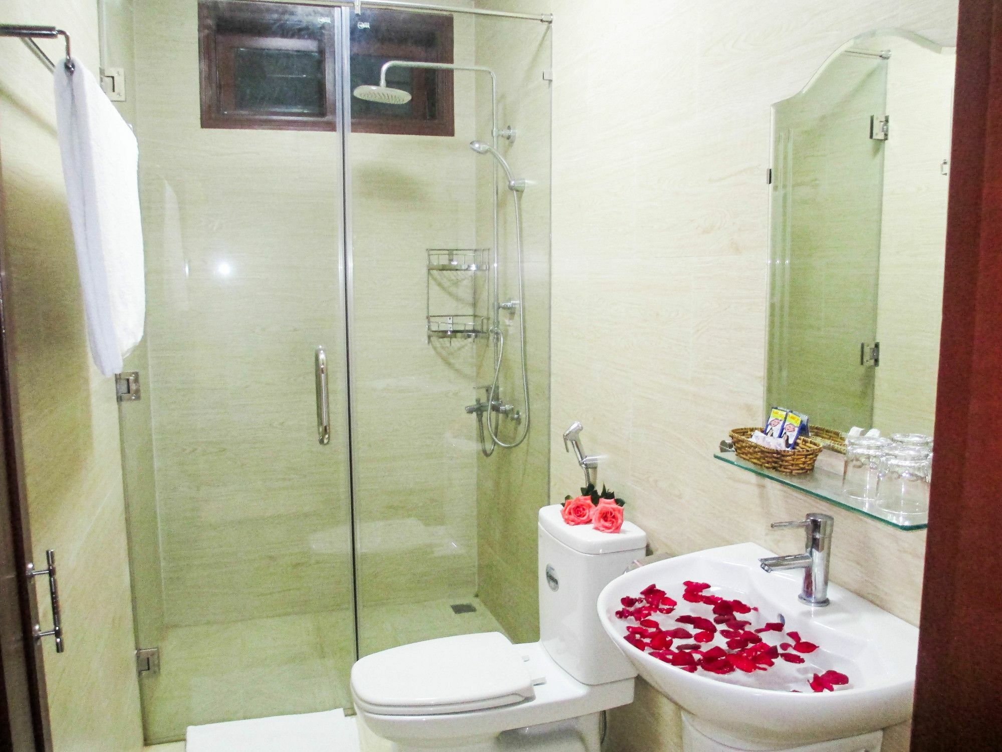 Camellia Flavor Hotel