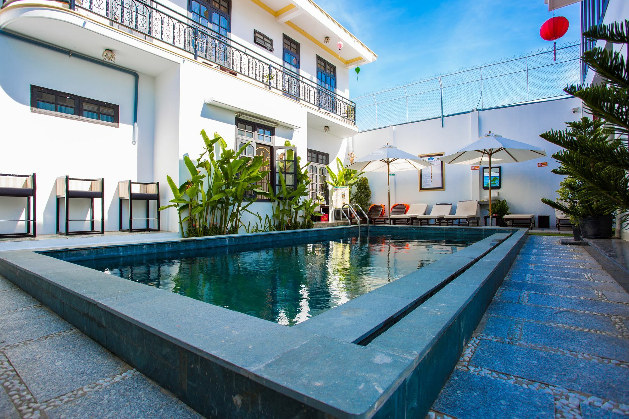 Hotel Almond Villa Hoi An 3*