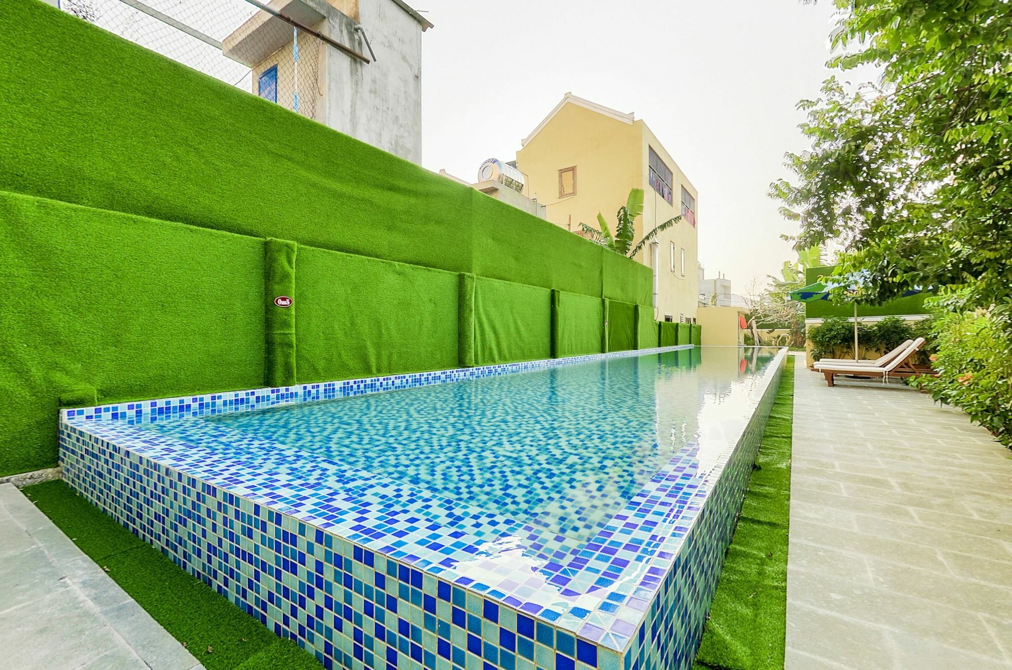 River Boutique Hotel 4*