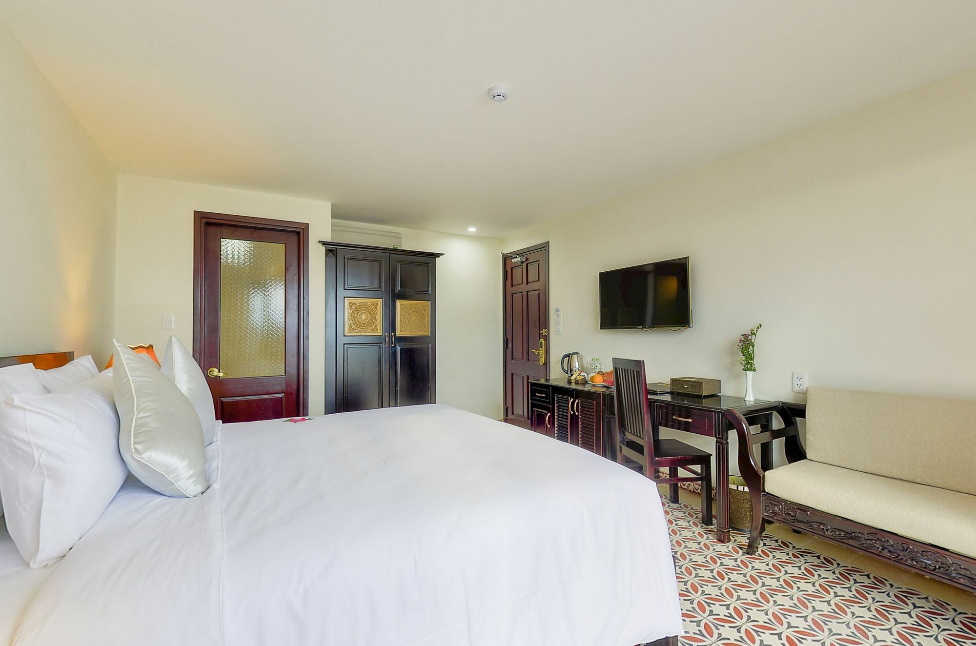 Hotel River Boutique 4*