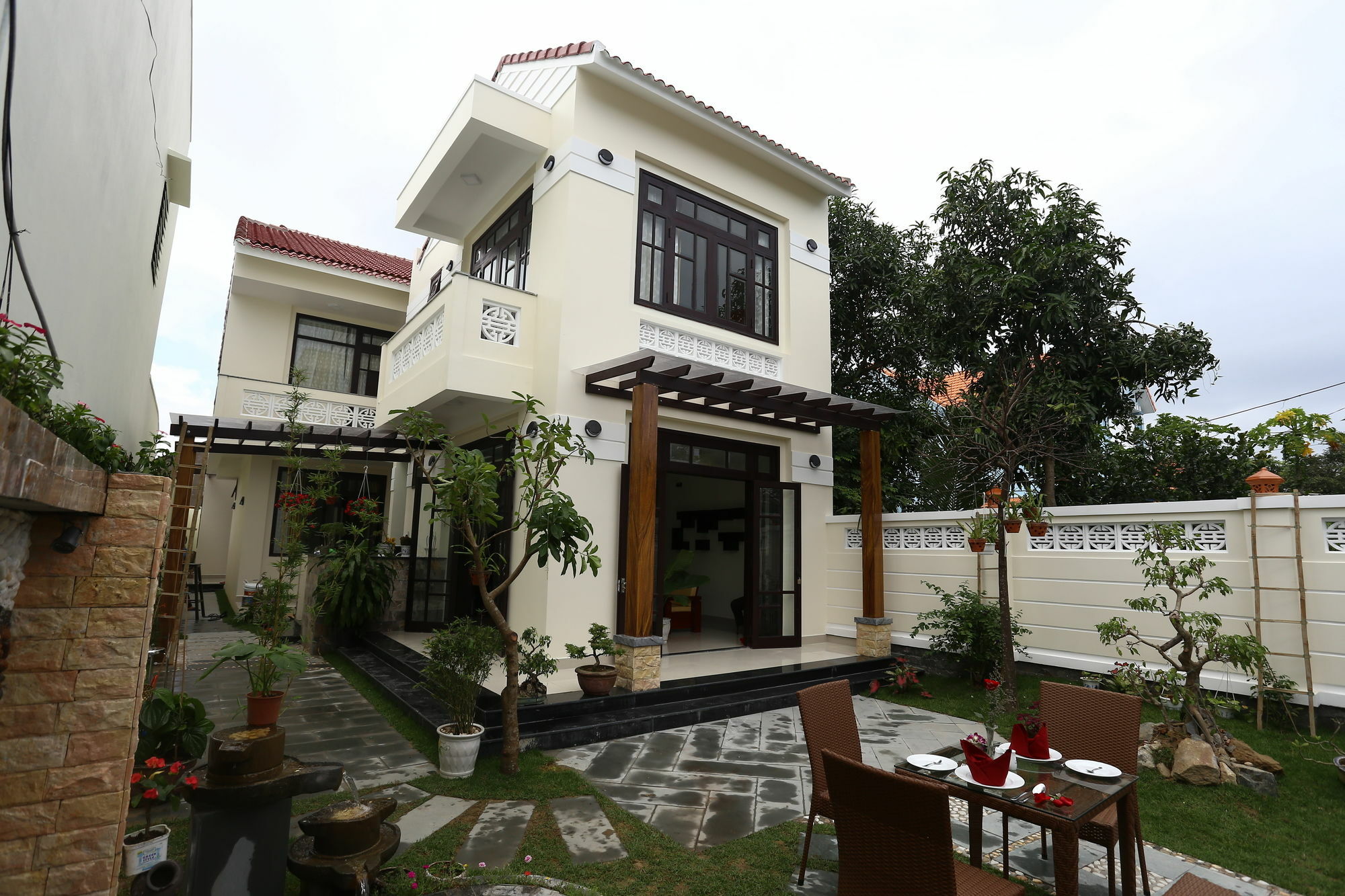 Nhà Xưa *