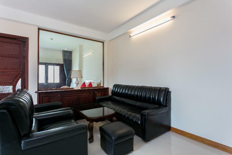 Oyo 119 Sunshine Hotel 2*